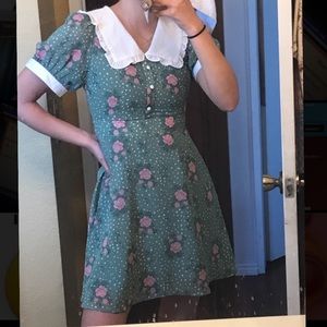 Vintage Style Collared Floral Dress